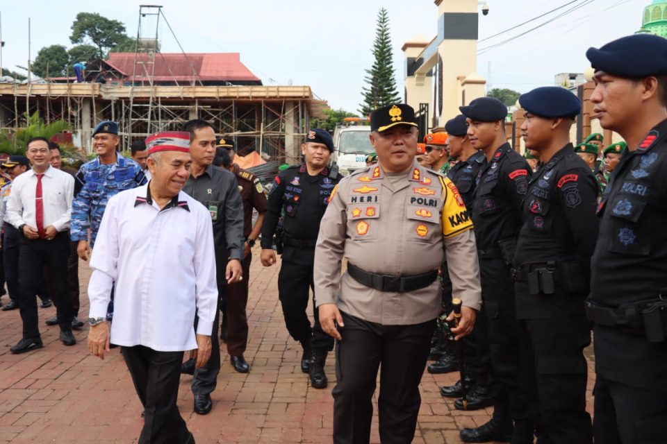 Polres Kutai Barat Gelar Apel Pasukan Operasi Lilin Mahakam 2024