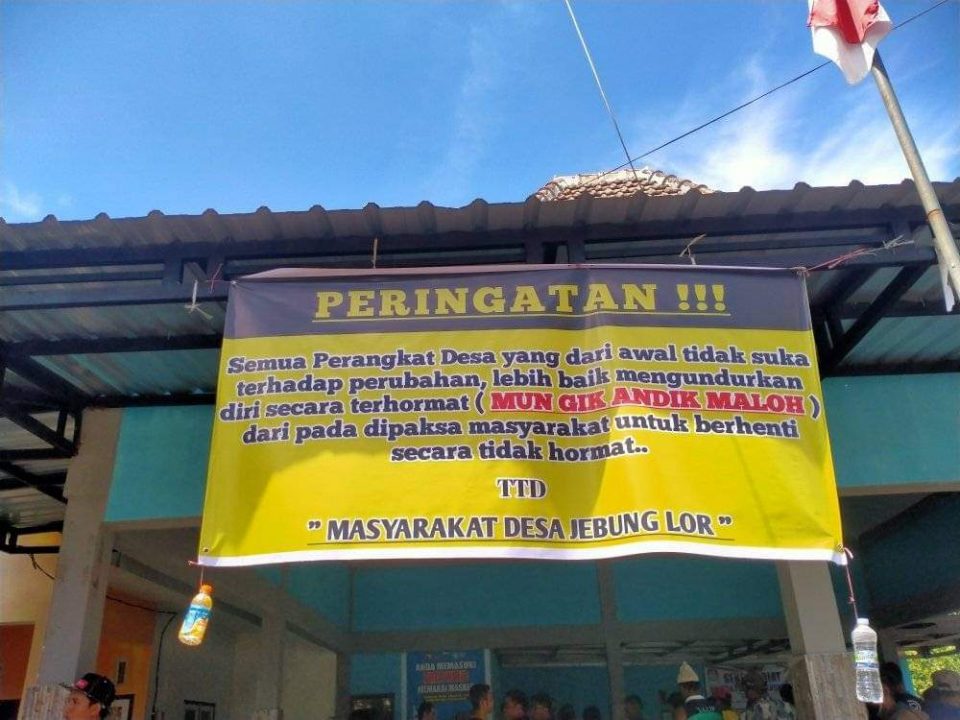 Spanduk Peringatan